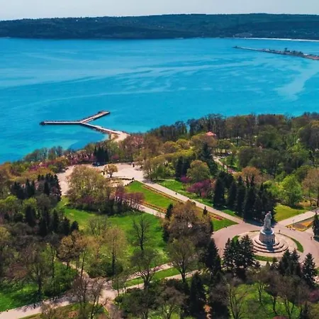 City-centre 1 瓦爾納